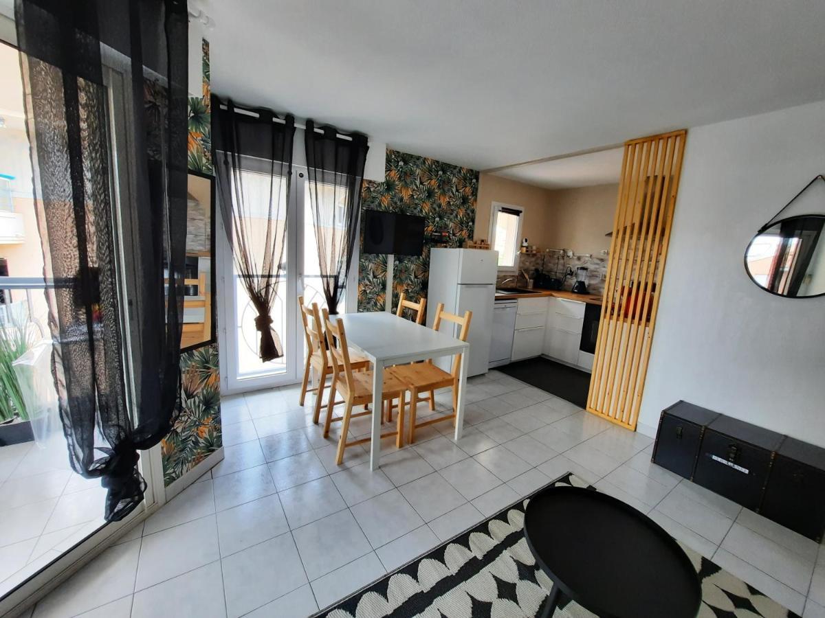 Appartamento Coeur Marina Climatise Terrasse Parking Fréjus Esterno foto