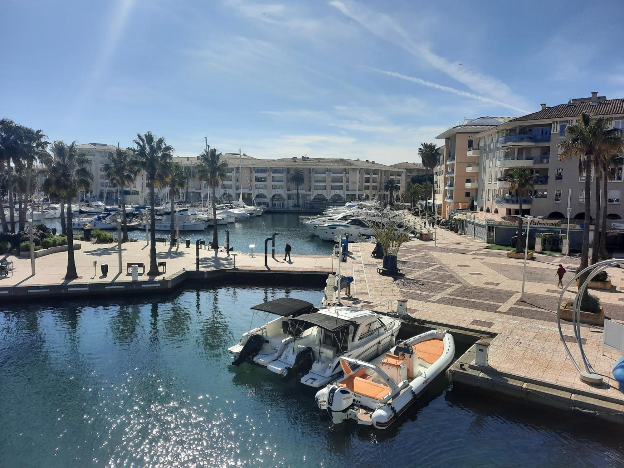 Appartamento Coeur Marina Climatise Terrasse Parking Fréjus Esterno foto